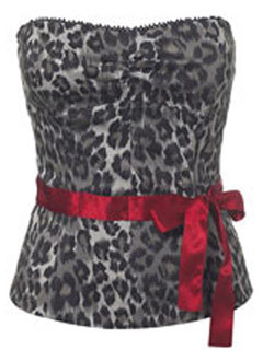 Christina Aguilera's curve-creating corset