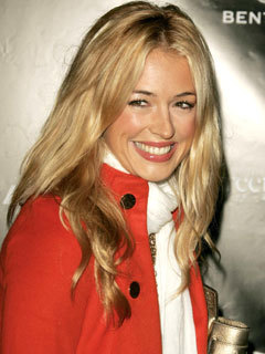 PICS Cat Deeley flogs her jewellery on QVC