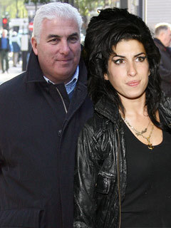 Amy Winehouse's dad lands radio show