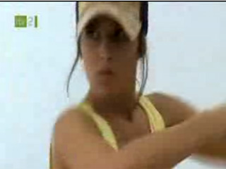 Cheryl Cole learns American street dance