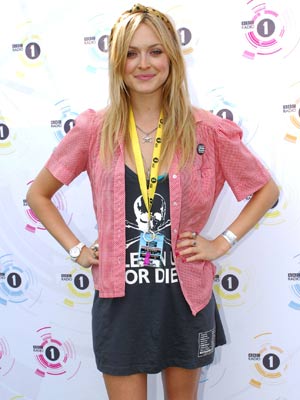 Fearne Cotton wears a warning