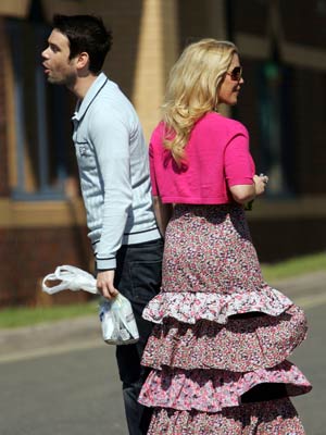 Dave Berry: I rub fake tan into Heidi Range�s boobs