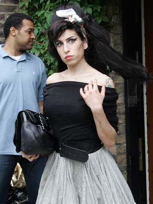 Amy Winehouse to enter rehab�again