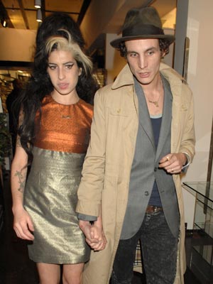 Amy Winehouse suing Blake�s mum