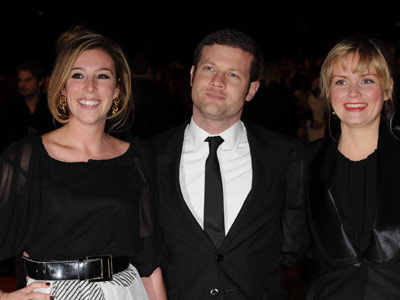 Celebrity Spy 21 January: Dermot O' Leary is a ladies' man & Rachel Stevens gets dwarfed