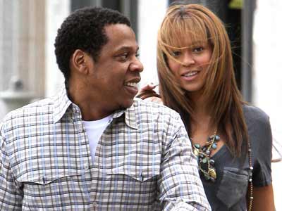  Beyonce Knowles | Beyonce Knowles tries to hide | Pictures | now magazine | celebrity gossip