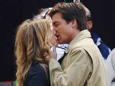 Jennifer Aniston | Who is Jennifer Aniston kissing?| Pictures | Now magazine | Celebrity Gossip