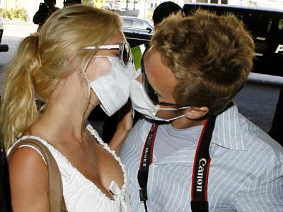 Heidi Montag | Heidi Montag protects herself | Pictures | now magazine | celebrity gossip