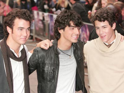 The Jonas Brothers at Jonas Brothers: The 3D Concert Experience premiere in London | Red Carpet | London Premiere | Pictures | Now Magazine | Celebrity Gossip