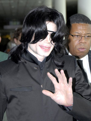 OMG! Michael Jackson had a weird baby shrine in his bedroom when he died