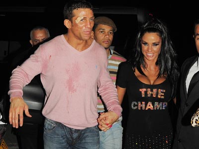 Celebrity Spy 19 - 21 September: Jordan celebrates & Beyonc� Knowles shakes it