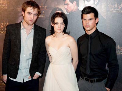 Robert Pattinson, Kristen Stewart and Taylor Lautner Pictures| Now Magazine| Celebrity gossip 