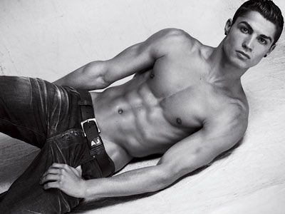 Cristiano Ronaldo strips off for Armani campaign 