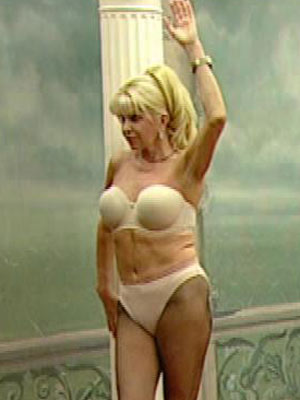 VIDEO Ivana Trump strips on Celebrity Big Brother 