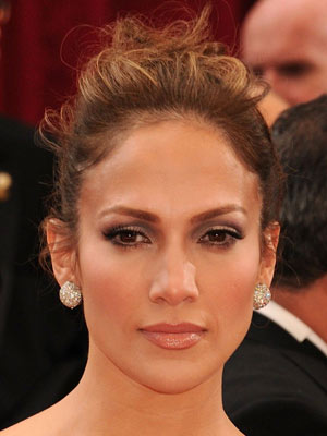 VIDEO Get Jennifer Lopez's Oscar topknot 