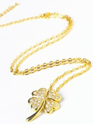The new SATC clover Carrie necklace