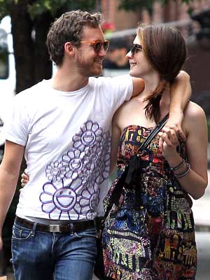 WEDDING JOY! Anne Hathaway marries Adam Shulman in California