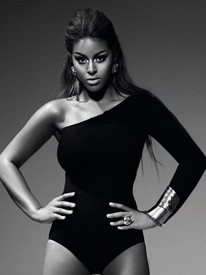 EXCLUSIVE VIDEO Rachael White is transformed into Beyonce 