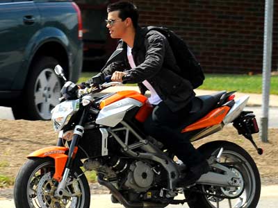 Taylor Lautner | Celebrity | New | Now | Celebrity spy | Celebrity Gossip | Pictures | Photos | Gallery