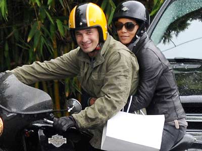 Halle Berry | Celebrity Gossip | Pictures | Photos | Gallery