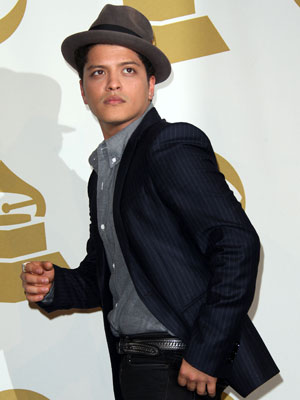 SAD NEWS Rihanna sends her love to Bruno Mars who's in shock over death of mother Bernadette Hernandez 