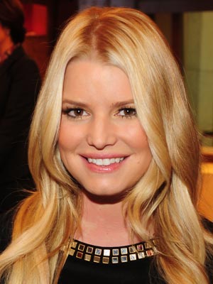 Jessica Simpson | Celebrity Tweets of the year | Pictures | Now Magazine | Celebrity Gossip
