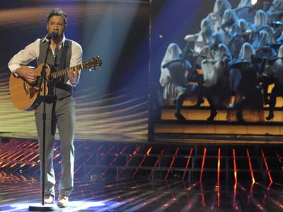 NEW VIDEO X Factor winner Matt Cardle sings When We Collide