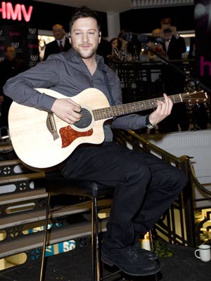 X Factor winner Matt Cardle performs for his fans | New Pictures | New Photos | Gallery | The X Factor | Celebrity News |