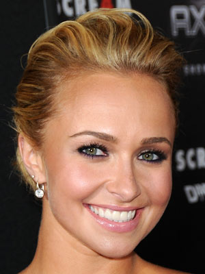 Hayden Panettiere�s matchy matchy make-up