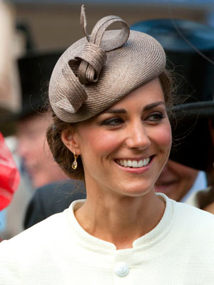 Kate Middleton's Derby Day up-do is a hit