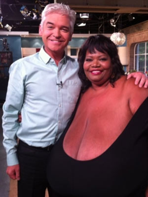 OMG! Annie Hawkins-Turner shows off her 102ZZZ record-breaking breasts to Phillip Schofield