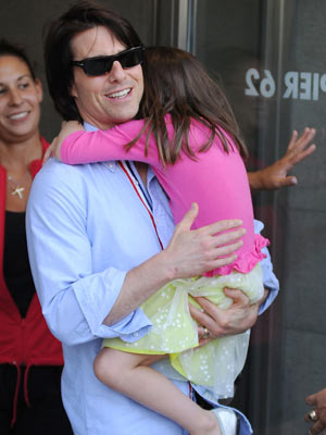 TOMKAT DIVORCE! Tom Cruise's lawyer: He'll be seeing his daughter Suri Cruise very soon