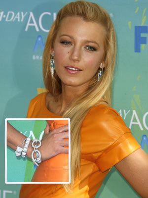 Blake Lively's bling at Teen Choice Awards