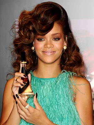 PICTURES Rihanna launches new perfume Reb'l Fleur in London