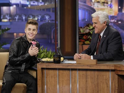 Justin Bieber talks Selena Gomez and Mistletoe on US chat show Justin Bieber talks Selena Gomez and Mistletoe on US chat show