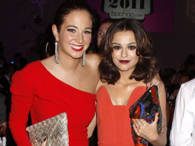 Cher Lloyd rocks hot orange dress at London awards ceremony Cher Lloyd rocks hot orange dress at London awards ceremony