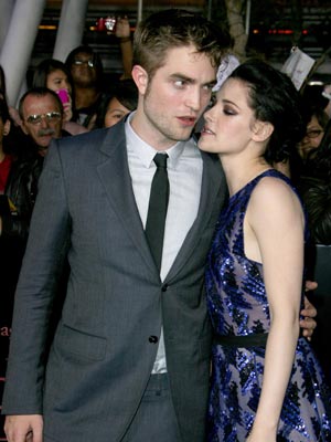 I'm so relieved karaoke-loving Robert Pattinson and Kristen Stewart are still a couple!
