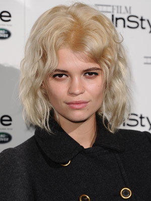 One Direction fans send Pixie Geldof Twitter death threats  after her night partying with Harry Styles
