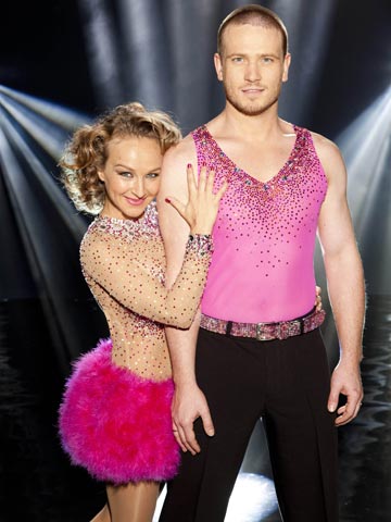 Emmerdale star Matthew Wolfenden wins Dancing On Ice 2012