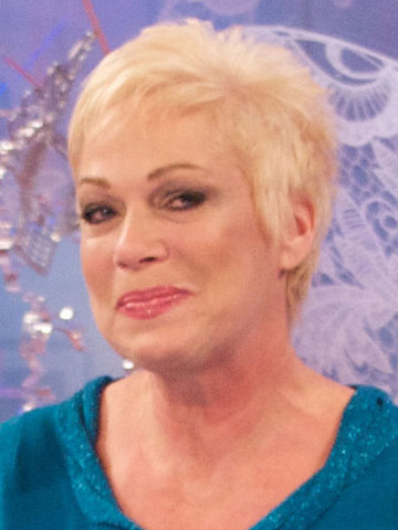 Denise Welch's fiance has suspected heart attack