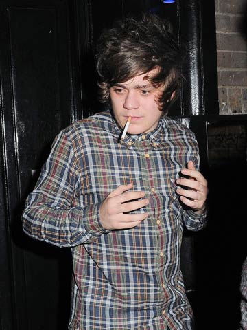 Zayn Malik's 'Hollyoaks ex-girlfriend' brushes off flirty Frankie Cocozza on Twitter