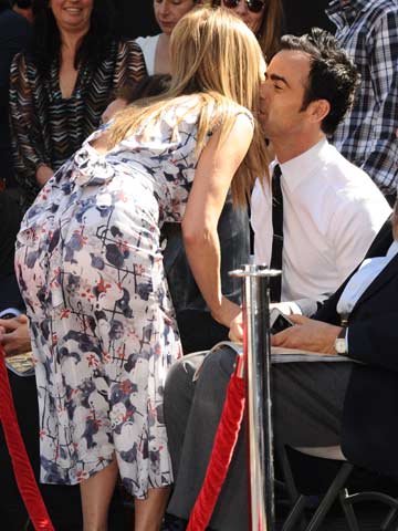 Jennifer Aniston and Justin Theroux planning Greek summer wedding?