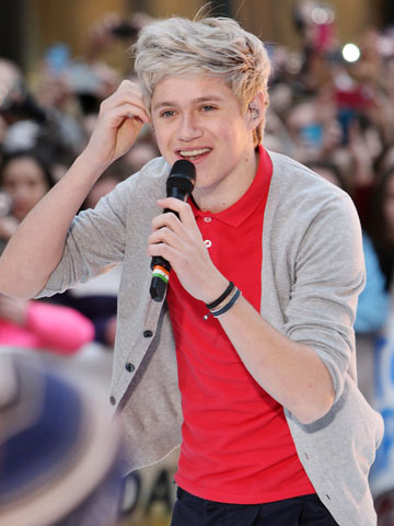 One Direction's Niall Horan congratulates Demi Lovato on US X Factor job via Twitter