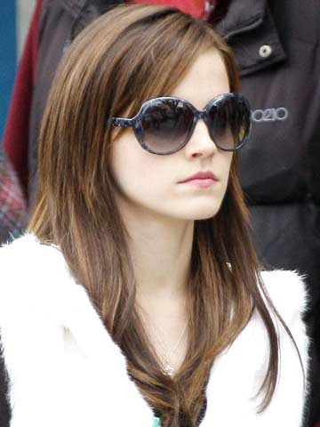 VIDEO Emma Watson pole dances in sneak peek of sexy new film The Bling Ring