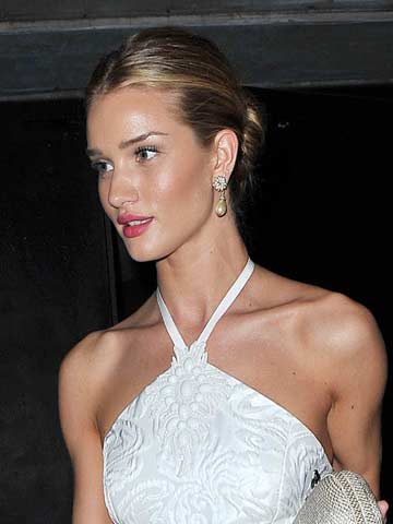 Rosie Huntington-Whiteley goes for sexy pulled-back hair
