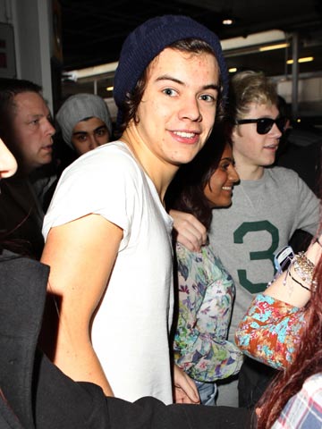 Harry Styles beats JLS and One Direction band mates at golf and wins gold medal 