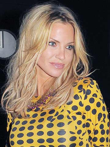 SCOOP: Get blonde hair goddess Sarah Harding's fresh-faced make-up look