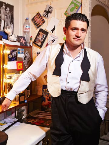 At Home with Tom Chambers | Now shoot May 2012 | Pictures | Photos | New | Celebrity News