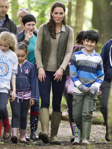 Kate Middleton wears �150 wellington boots to go camping