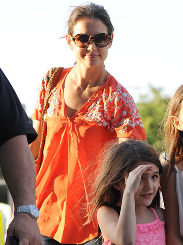 Katie Holmes moves on from Tom Cruise divorce by enjoying the New York sun with Suri